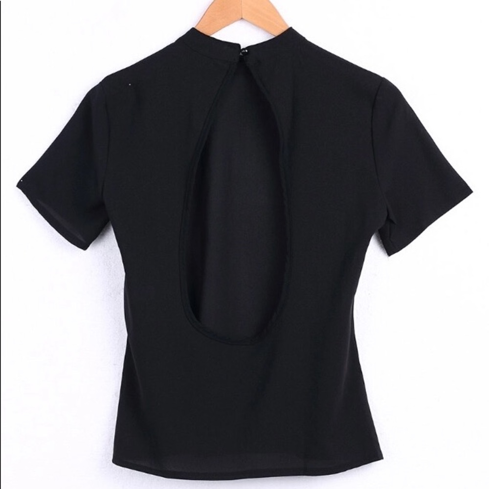 💫Restocked💫Open Back Blouse - Picture 3 of 8